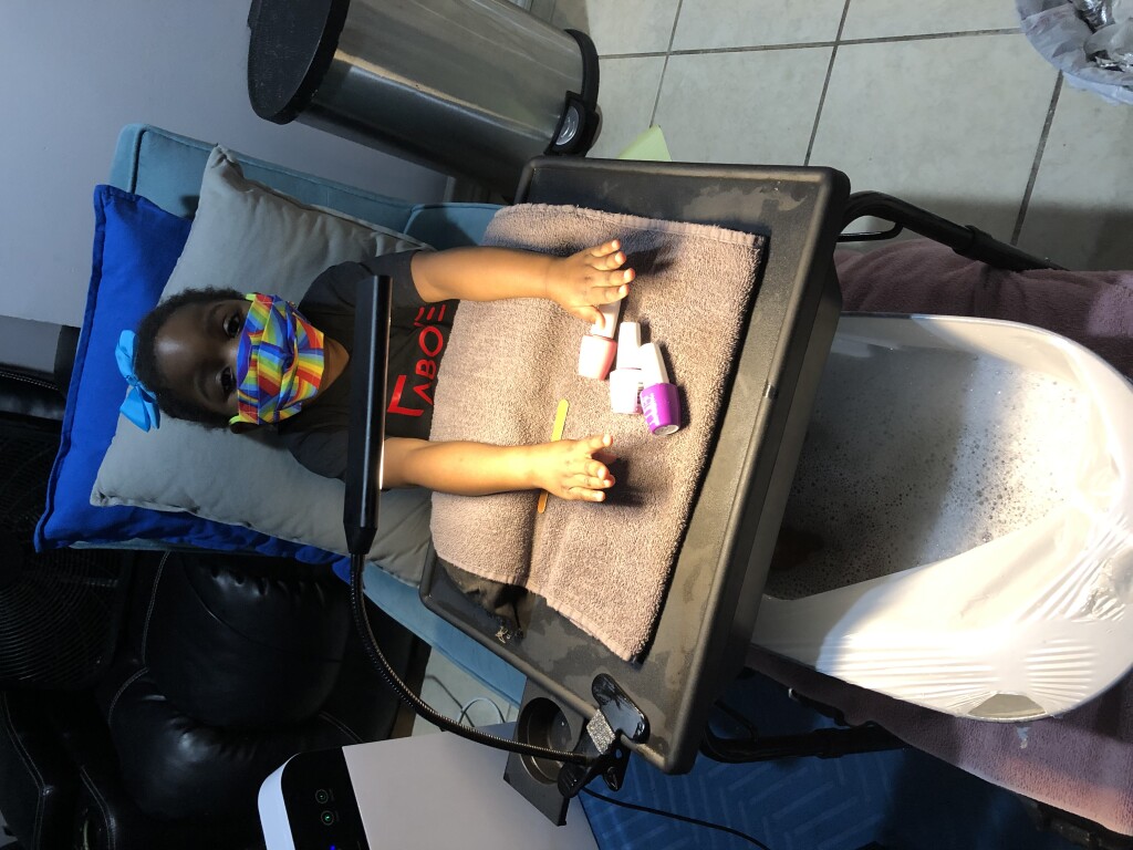 FF51EE22-CD78-4E54-AA55-6DD3AEE4AD81